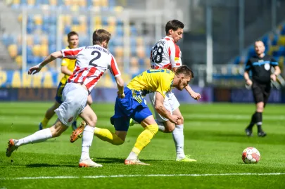 30. kolejka Fortuna I. Liga. Arka Gdynia 3:2 Resovia Rzeszów