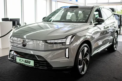 Nowe Volvo EX90 w Volvo Drywa