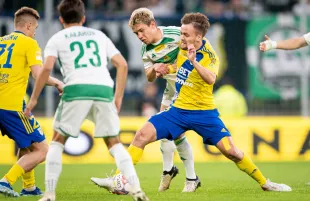 Lechia Gdańsk - Arka Gdynia 2:1. Biało-zieloni na 1. miejscu. Camilo Mena bohaterem