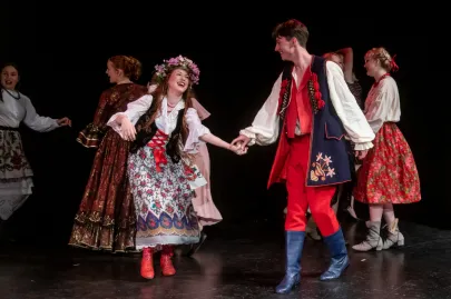 Wesele - spektakl Teatru OFF Junior na scenie Kameralnej Teatru Muzycznego w Gdyni