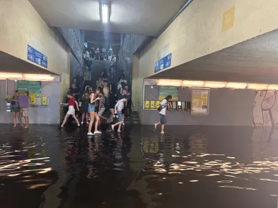 Zalany tunel SKM Wzgórze św. Maksymiliana w Gdyni