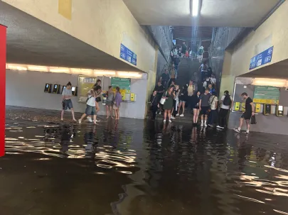 Zalany tunel SKM Wzgórze św. Maksymiliana w Gdyni