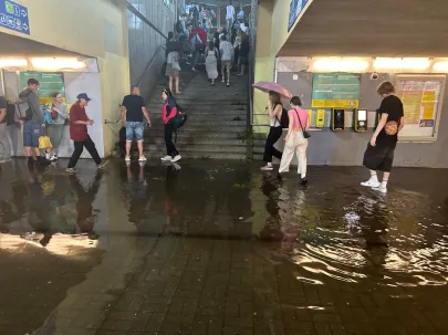 Zalany tunel SKM Wzgórze św. Maksymiliana w Gdyni