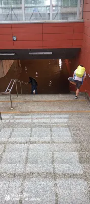 Zalany dworzec na Żabiance