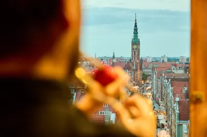 Koncert carillonu i trąbek w Złotej Bramie