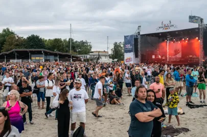 Sobota na Red Bull Konkurs Lotów - pokaz lotniczy i koncert IGO