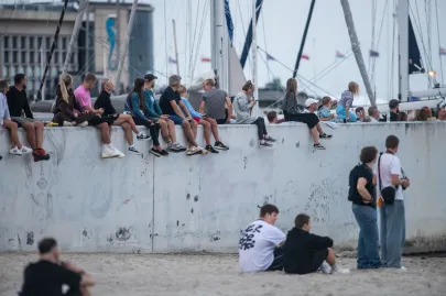 Sobota na Red Bull Konkurs Lotów - pokaz lotniczy i koncert IGO