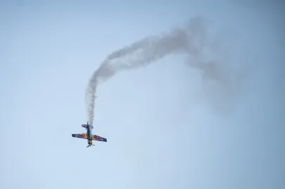 Sobota na Red Bull Konkurs Lotów - pokaz lotniczy i koncert IGO
