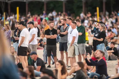Sobota na Red Bull Konkurs Lotów - pokaz lotniczy i koncert IGO