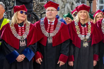 Parada uczelni i konferencja FAR-u
