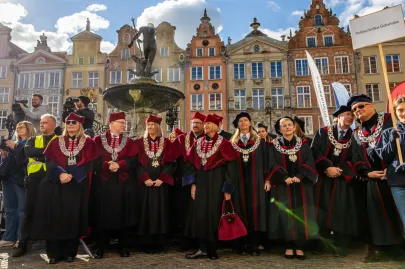 Parada uczelni i konferencja FAR-u