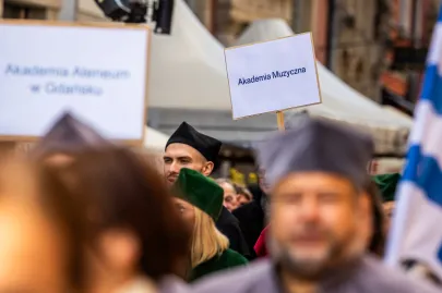 Parada uczelni i konferencja FAR-u