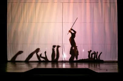 Akrobatyczne widowisko "Prometeusz" w Teatrze Muzycznym w Gdyni
