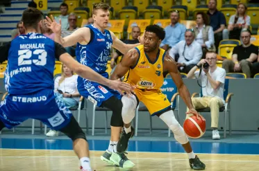 Karol Gruszecki i Sage Tolbert III 