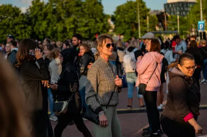 Wolność jest kobietą: Doda, Kasia Lins