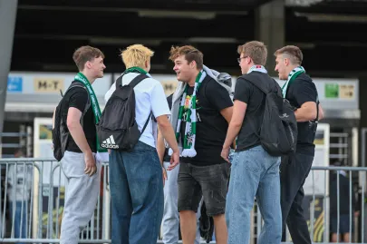 Kibice Lechii Gdańsk i Arki Gdynia w drodze na derby Trójmiasta
