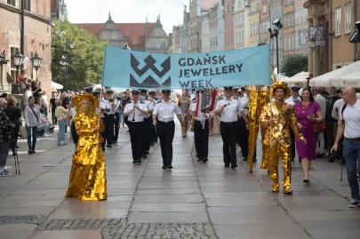 Bursztynowa parada na ulicach Gdańska