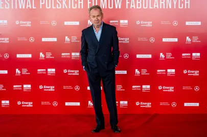 czerwony dywan przed galą zamknięcia 50. Festiwalu Polskich Filmów Fabularnych w Gdyni