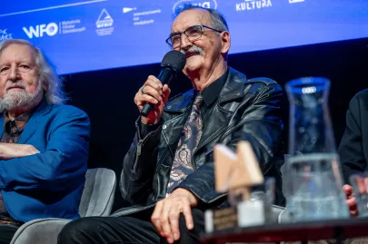 Uroczyste wręczenie statuetki Arcymistrza Kina Markowi Koterskiemu