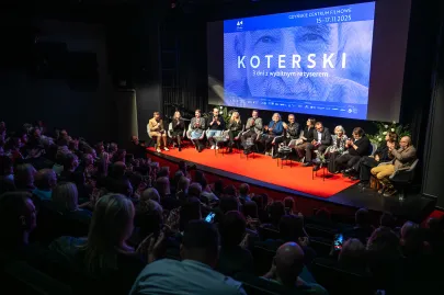 Uroczyste wręczenie statuetki Arcymistrza Kina Markowi Koterskiemu