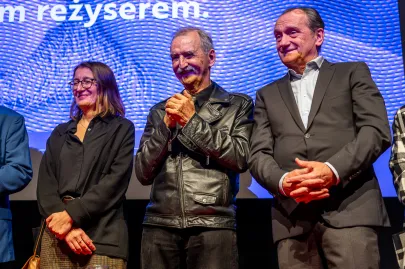 Uroczyste wręczenie statuetki Arcymistrza Kina Markowi Koterskiemu