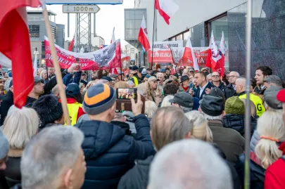 Manifestacja "Solidarni z Bąkiewiczem"