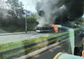 Autobus sie pali  