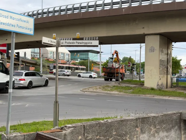 Zerwana trakcja Okopowa