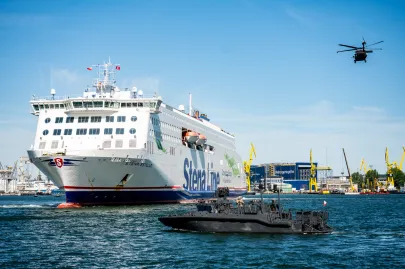 Pokaz manewrów wojskowych w Porcie Gdynia