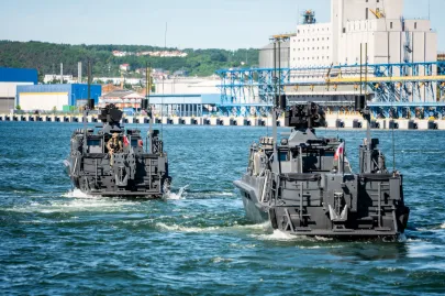 Pokaz manewrów wojskowych w Porcie Gdynia