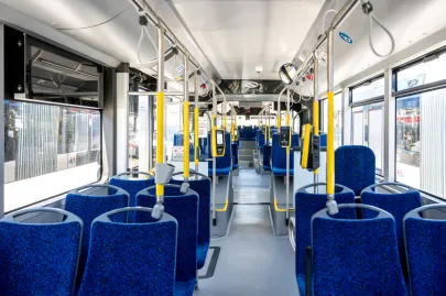 Prezentacja nowych elektrycznych autobusów przegubowych w Gdyni