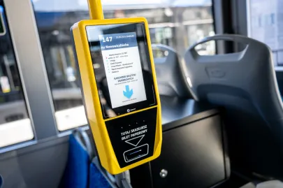 Prezentacja nowych elektrycznych autobusów przegubowych w Gdyni