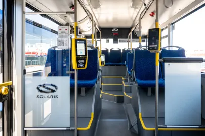 Prezentacja nowych elektrycznych autobusów przegubowych w Gdyni