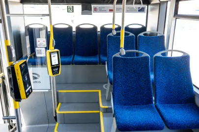 Prezentacja nowych elektrycznych autobusów przegubowych w Gdyni