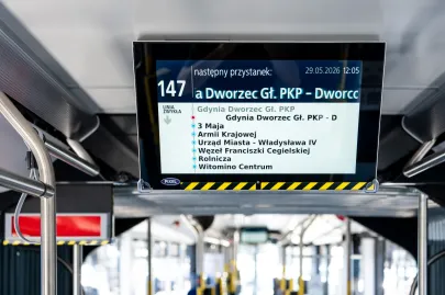 Prezentacja nowych elektrycznych autobusów przegubowych w Gdyni