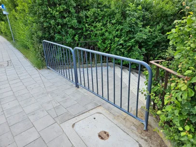 Zamknięte schody na ul. Pobiedzisko