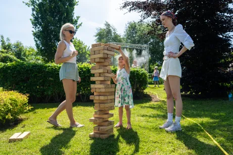 Plener czytelniczy w parku Hestii
