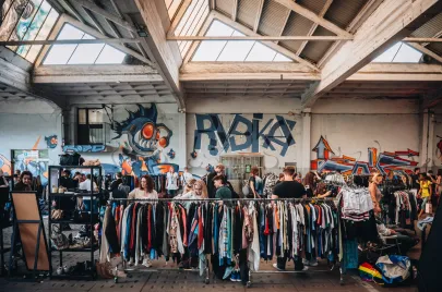Thrift Up | Wac Toja