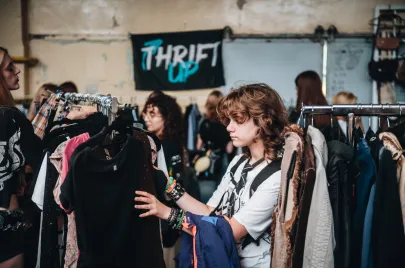 Thrift Up | Wac Toja