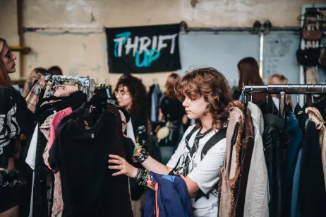 Thrift Up | Wac Toja