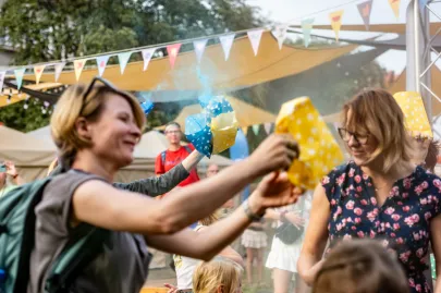 Przystanek Przygoda z AmberSky - Festiwal Kolorów HOLI