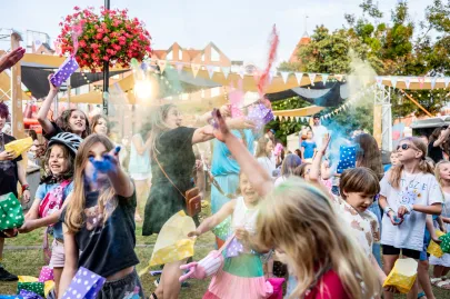 Przystanek Przygoda z AmberSky - Festiwal Kolorów HOLI