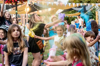 Przystanek Przygoda z AmberSky - Festiwal Kolorów HOLI