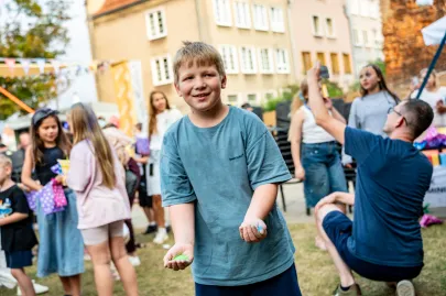 Przystanek Przygoda z AmberSky - Festiwal Kolorów HOLI