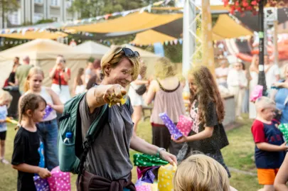 Przystanek Przygoda z AmberSky - Festiwal Kolorów HOLI