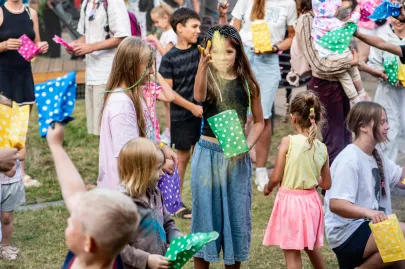 Przystanek Przygoda z AmberSky - Festiwal Kolorów HOLI