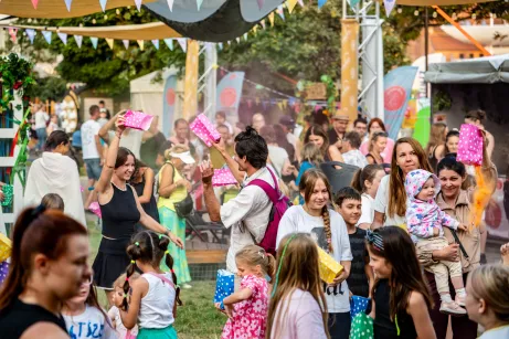 Przystanek Przygoda z AmberSky - Festiwal Kolorów HOLI