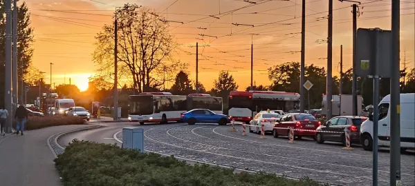 Piękny zachód słońca w korku na Stogach