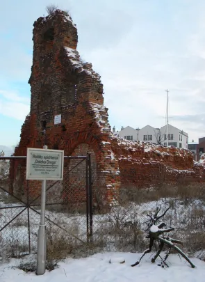 resztki dawnego sichlerza
