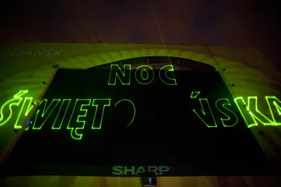Pokaz laserów